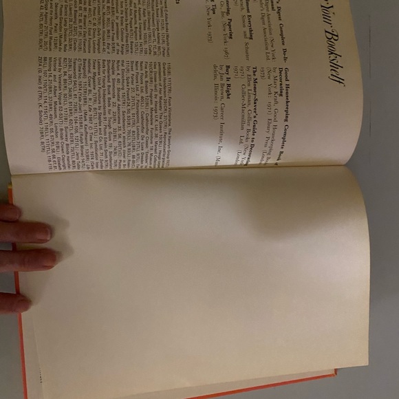 ⚡️3/$15⚡️ How to decorate without going broke by Women Alive - Picture 7 of 11